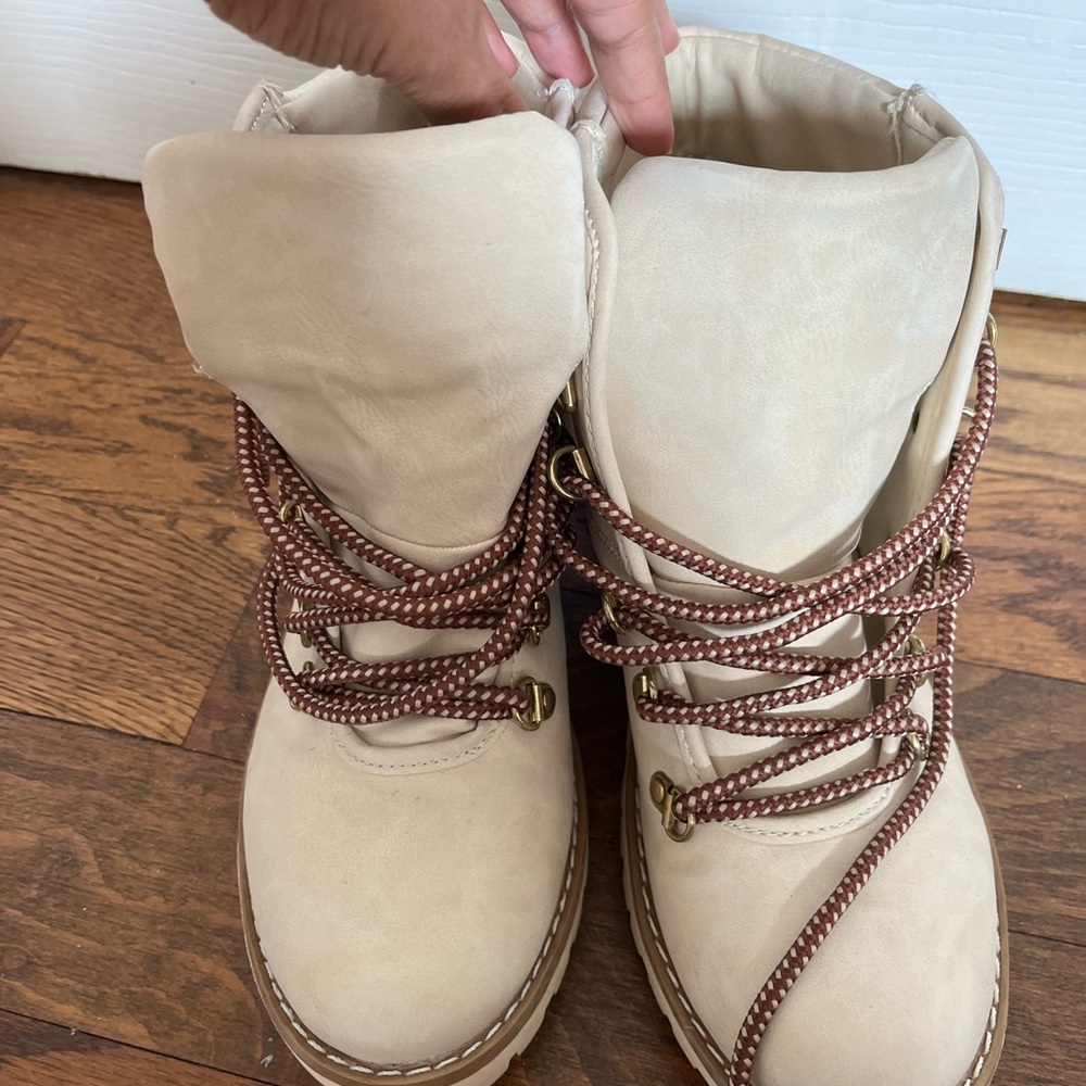Women's Cream Lace-Up Ankle Boots St John’s Bay Chunky Heel Size 8 1/2 - Picture 7 of 11